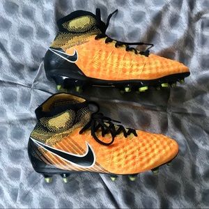 Nike Magista Obra II Boys Soccer Cleats Size 5.5